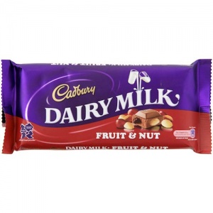 Cadbury Dairy Milk: Fruit & Nut<br /> (200 g block)